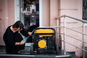 Жизнь на генераторах вернется? Как будут отключать свет летом