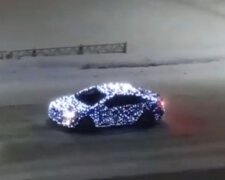 Гирлянда на автомобиль: фото скрин Ютуб