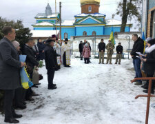 На Хмельнитчине увековечили память защитника Украины, отдал самое дорогое ради нас: "Пусть будет пухом небо"