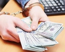 СБУ поймала руководителя налоговой "на горячем"