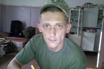 Військовий виманив у волонтерів 50 тис. грн і втік до Росії