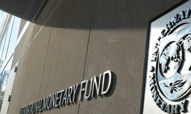 Влада звикла до "легких" грошей Заходу і не проводить реформ