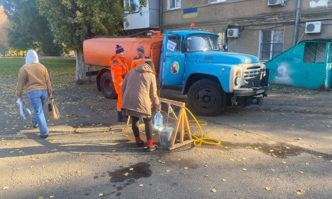 Підвезення води в Одесі