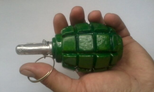 47-річний військовий підірвався на гранаті біля озера в Києві