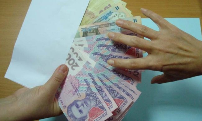 Начальника запорізької колонії спіймали на хабарі