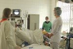 Харків лихоманить від кривової знахідки: "відпочивали" біля метро, фото 18+