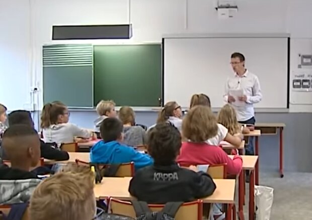 Школа у Франції, кадр з відео