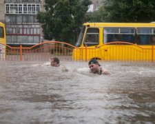 Погода на 16 червня: потужні дощі затоплять українців
