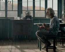 Самотнього пенсіонера переселили на табуретку