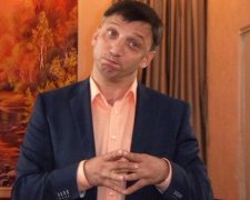Доктор Пі об'їдається солодощами і планує повернутися на телебачення