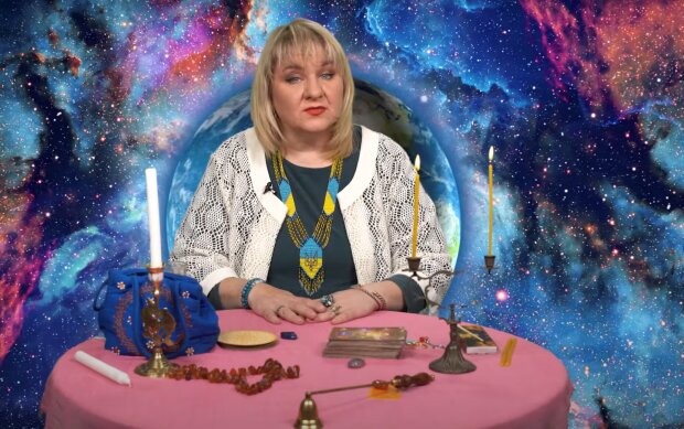 Астролог Розалия Романова