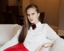 Побритися налисо? Відома модель готується виховувати "пацанок" власними методами