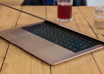 MacBook Air, Фото з сайту iGuides