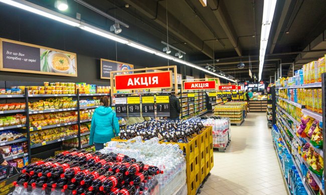 Гнилые скидки: популярный супермаркет травит киевлян под видом акции