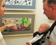 Виставка залежності від соцмереж відкрилася у Києві