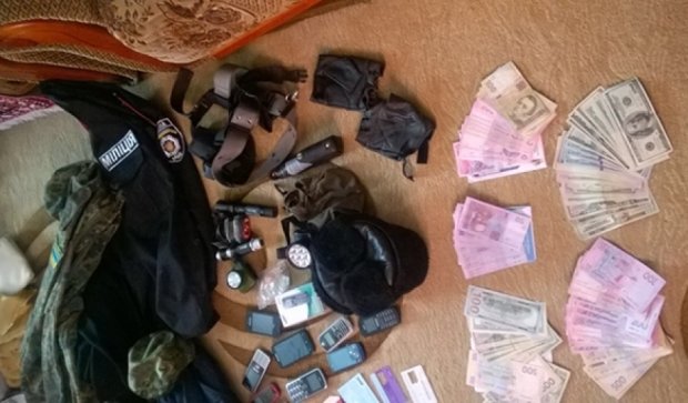 Полиция та СБУ Ровенской области  «крышевали»  незаконную добычу янтаря