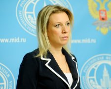 Захарова включила режим екзорциста під диво-порошком Лаврова: "Порошенко осатанів"