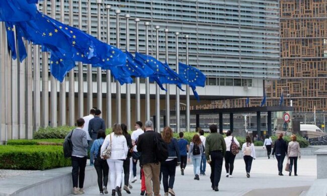 ЄС продовжив "веселе" життя ворогів України