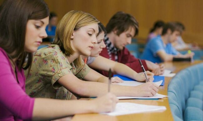 Студенти зобов'язані: влада знайшла крайніх у боротьбі з корупцією
