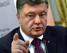 Порошенко назвав винних у порушенні миру на Донбасі
