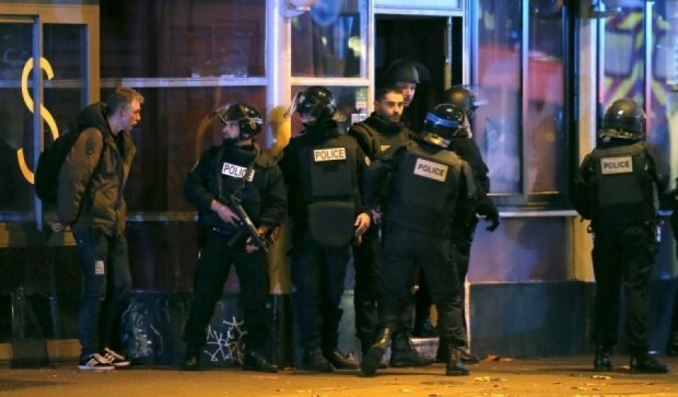 Французькі поліцейські ліквідували вісім терористів в Парижі 
