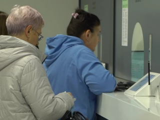 Виплати. Фото: скрін youtube