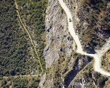Кровавая свадьба: в Пакистане автобус с гостями рухнул в пропасть (ФОТО)