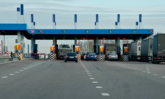 Водіїв змусять платити за дорогу: що підготували у Мінінфраструктури