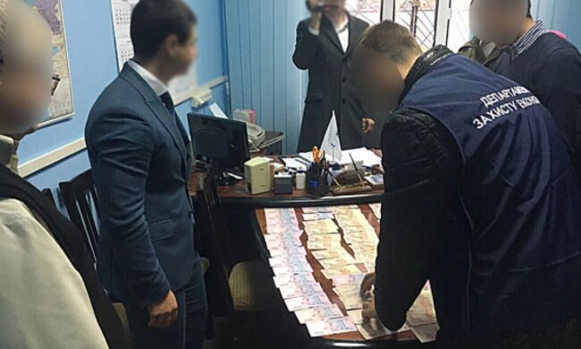 Оказалась в тюрьме из-за геля для душа, блогер показал жестокую реальность:  "А коррупционеры продолжают..."