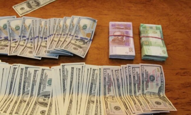 У рівненських валютників вилучили більше мільйона гривен