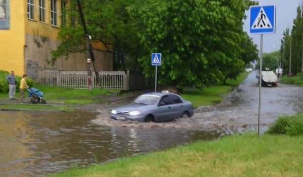 Харківська злива "втопила" автомобілі