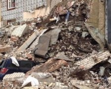 В Москві завалився будинок, приваливши п’ять автомобілів (відео)