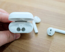 AirPods