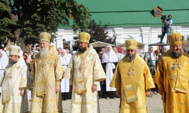 Порошенко закликав лідерів церков до релігійної єдності