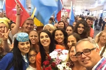 Стамбул зустрів Джамалу українськими прапорами (ФОТО)