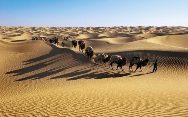 Незвичайні пустелі планети вражають красою: захоплюючі фото
