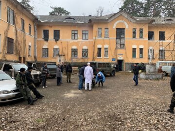 Фото со съемок "Мать Апостолов"