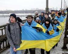 День Соборности: киевляне образовали живую цепь и перекрыли центр города для массовых гуляний