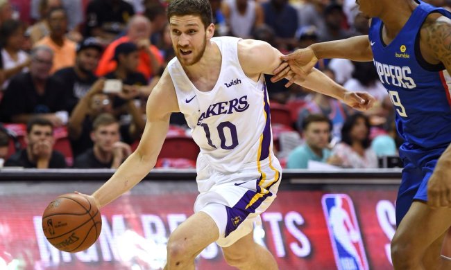 Українець Михайлюк набрав за Лейкерс рекордну кількість очок: відео