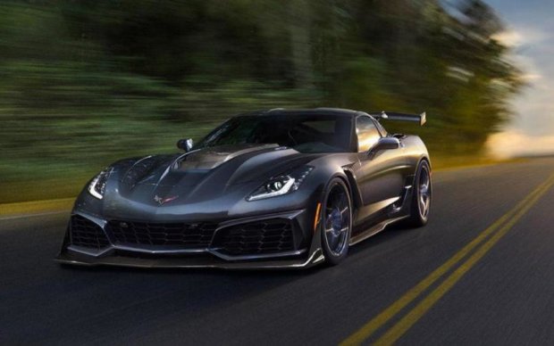 Суперкар Corvette ZR1 вразив швидкістю навіть творців