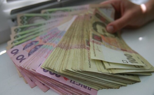 Деньги, гривны: фото informator.ua