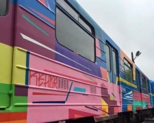 Іспанський художник розфарбував поїзд київського метро