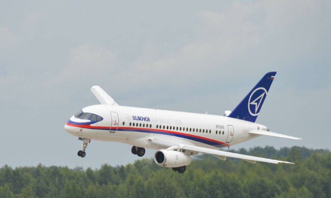 SSJ100