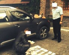 Чиновник сільради на Львівщині вимагав 580 тис. грн. за земельні ділянки (фото)