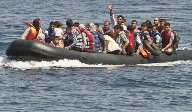 Лодка с беженцами затонула вблизи берегов Греции