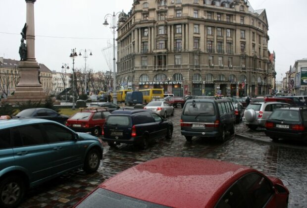 Львів’яни стануть "нев’їздними" у центр міста в години пік, - заважають "рогатим"