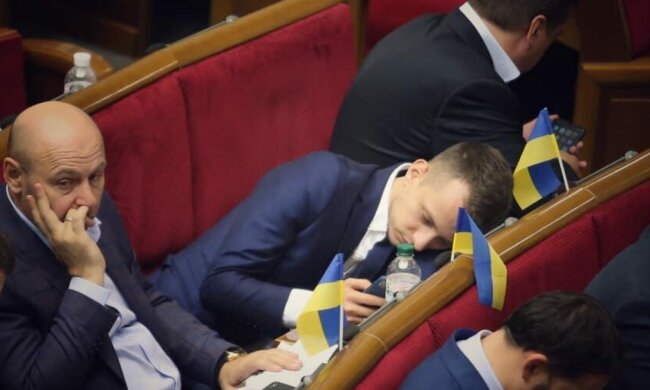 Депутати отримали новий "кодекс етикету", жодних телефонів: навіть маршрутники позаздрять