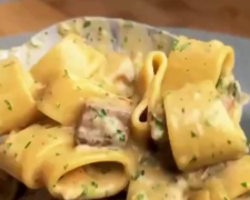 Стейк-паста, кадр з відео