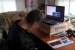 На Полтавщине парализованный парнишка с ДЦП пишет стихи и музыку - железная сила воли