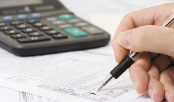 Податковий хаос заганяє гроші під матраци